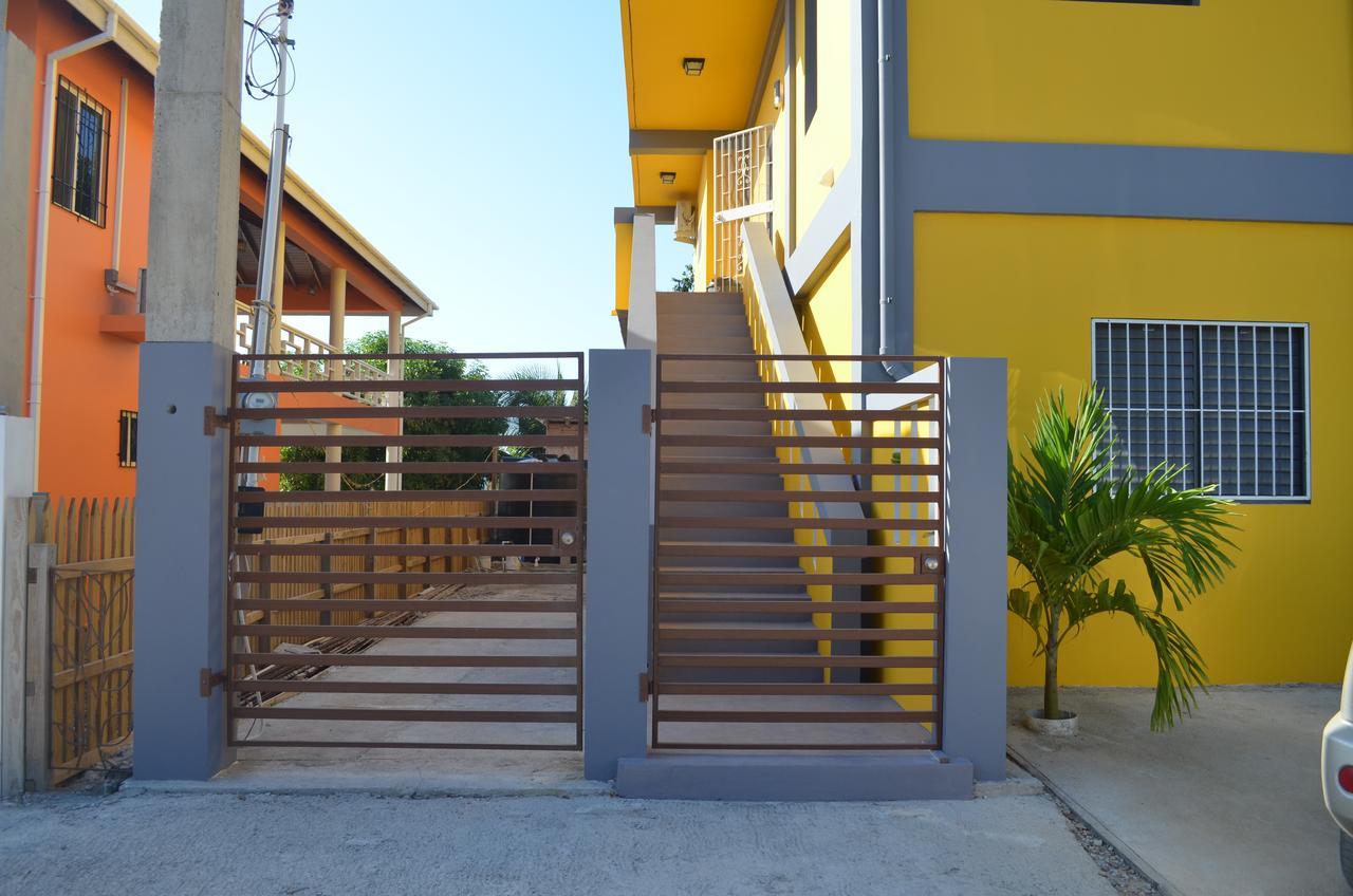 Апартаменты Khalkob'S Estate Placencia Экстерьер фото