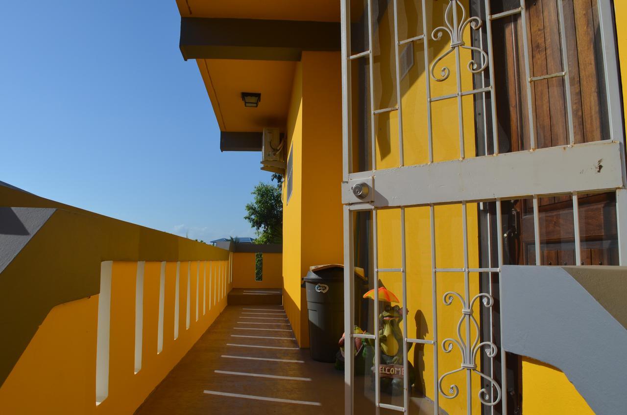 Апартаменты Khalkob'S Estate Placencia Экстерьер фото