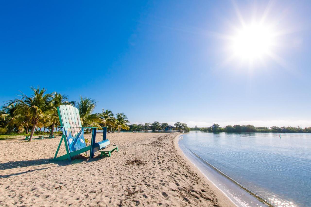 Апартаменты Khalkob'S Estate Placencia Экстерьер фото