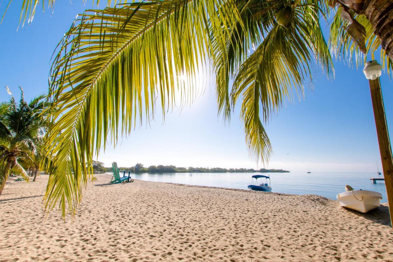 Апартаменты Khalkob'S Estate Placencia Экстерьер фото