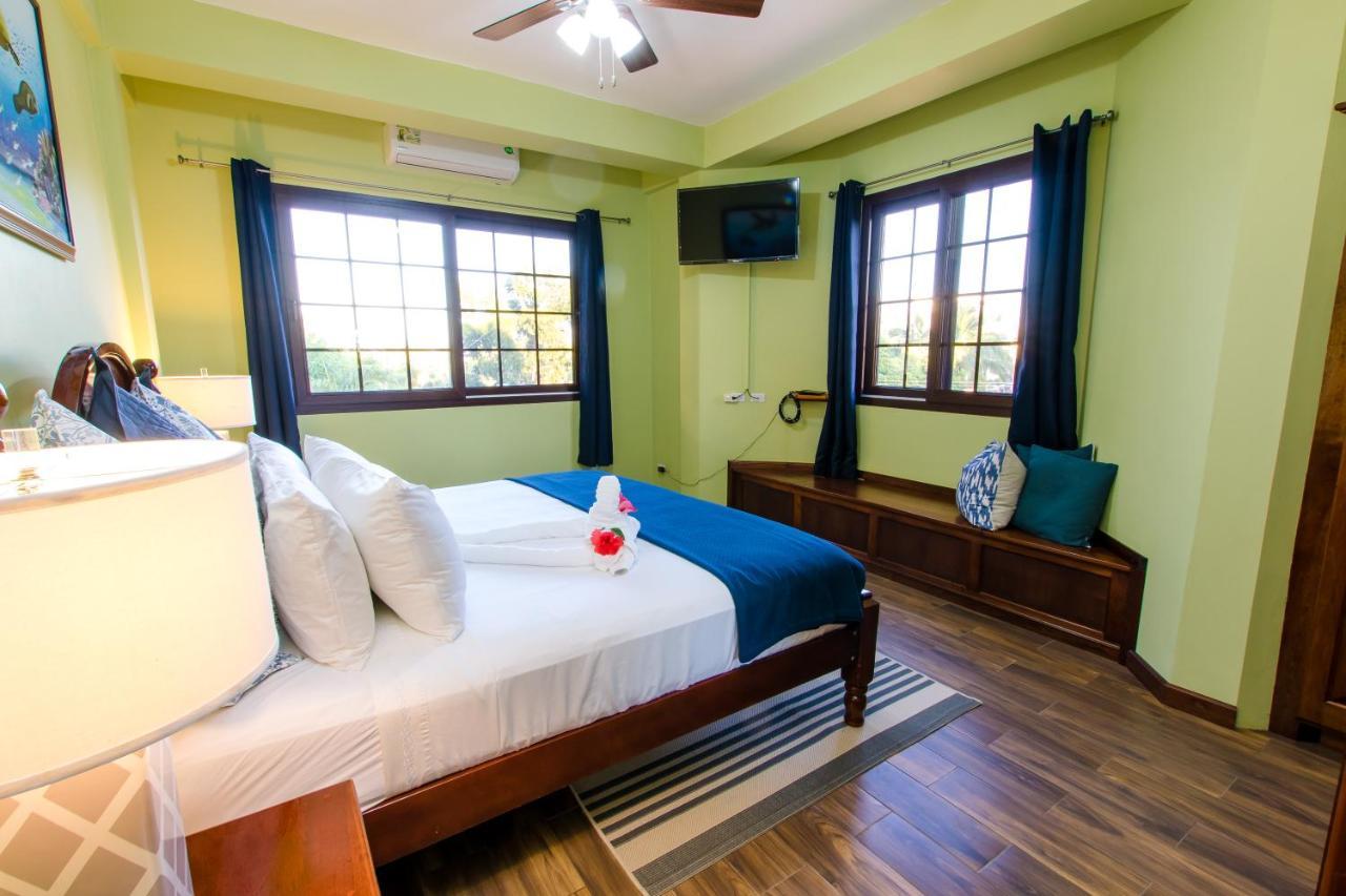 Апартаменты Khalkob'S Estate Placencia Экстерьер фото