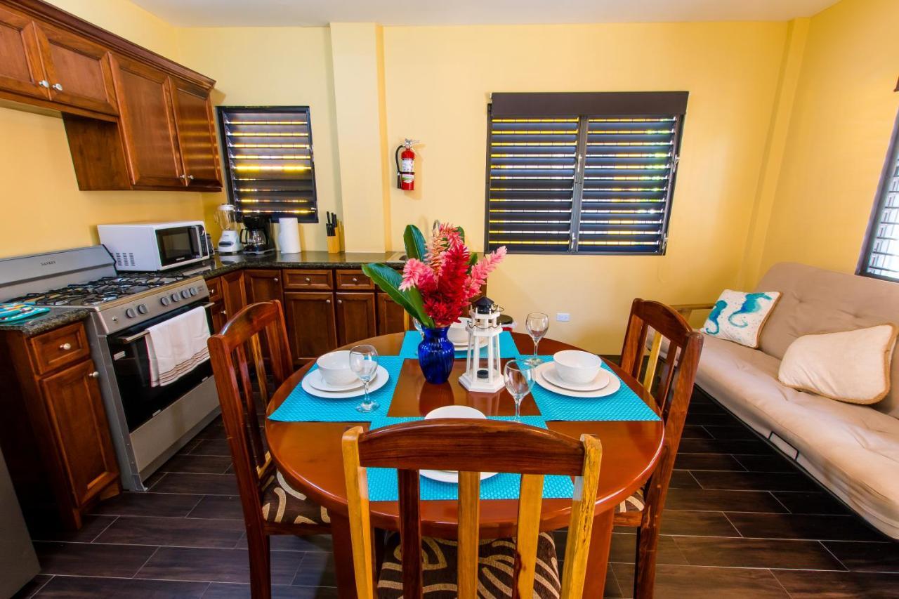 Апартаменты Khalkob'S Estate Placencia Экстерьер фото