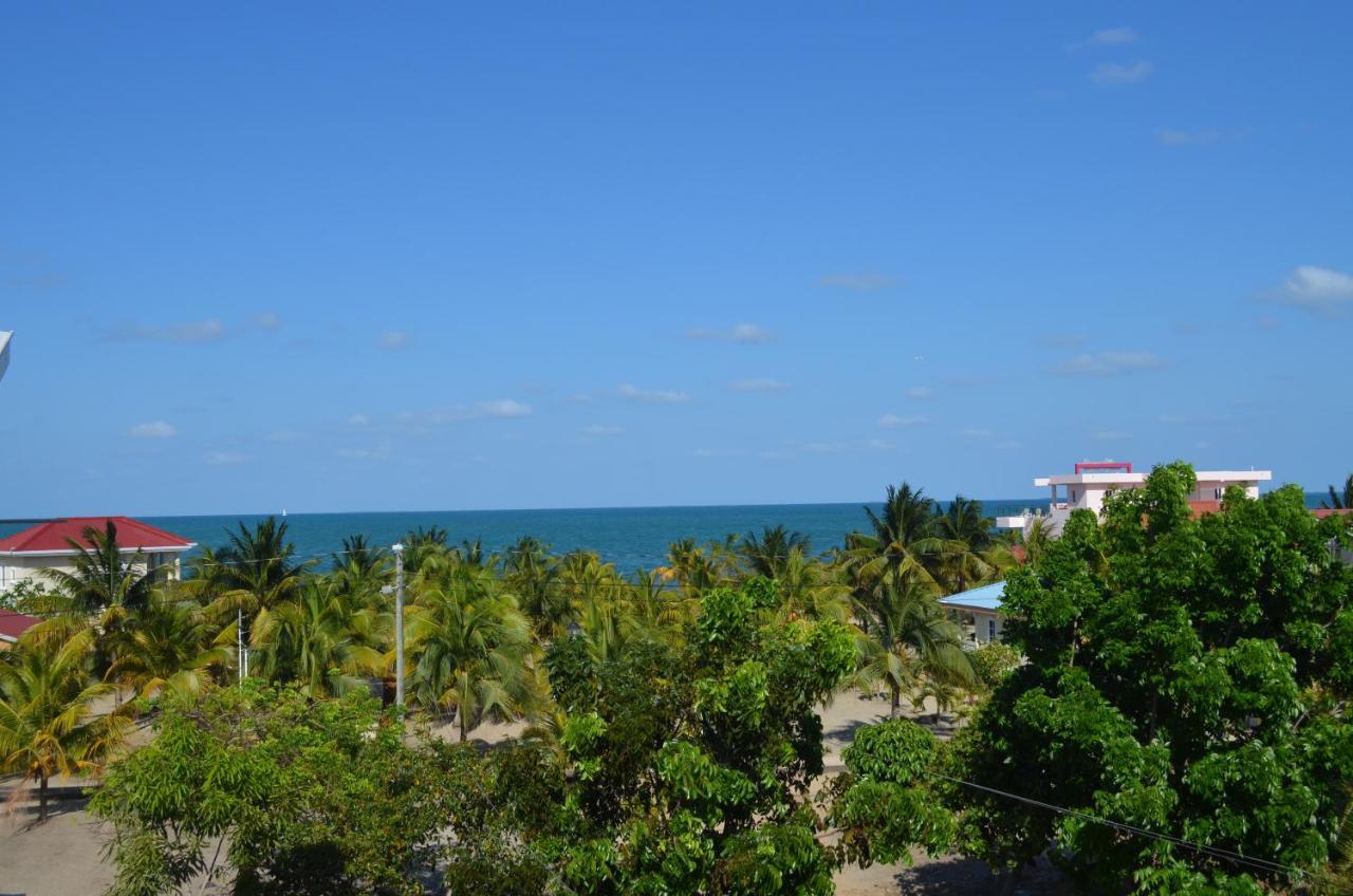 Апартаменты Khalkob'S Estate Placencia Экстерьер фото